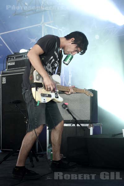 FIDLAR - 2013-06-30 - PARIS - Hippodrome de Longchamp - Zac Carper